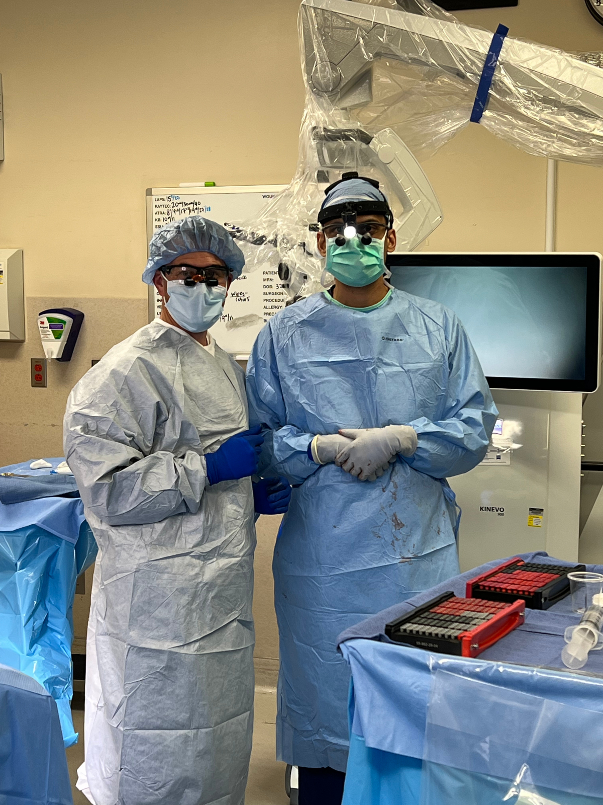 Dr. Ravi Garg and Dr. Scott Recksiedler performing Jaw in a Day surgery